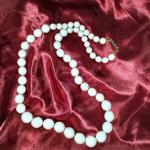 Vintage Milk Glass Beaded Graduated Necklace.  Box Closure Excellent Condition